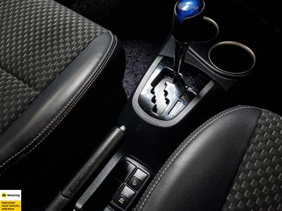 2017 Toyota Aqua - Thumbnail