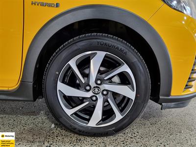 2017 Toyota Aqua - Thumbnail