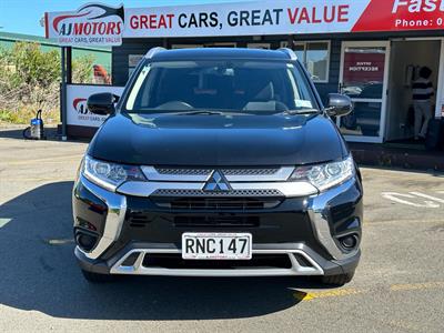 2021 Mitsubishi Outlander - Thumbnail