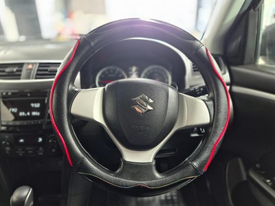 2014 Suzuki Swift - Thumbnail