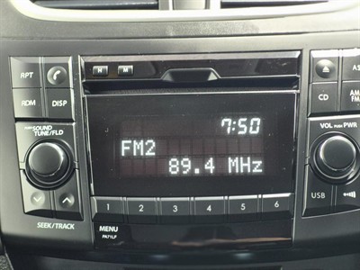 2014 Suzuki Swift - Thumbnail