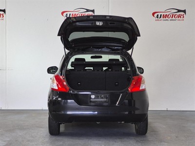 2014 Suzuki Swift - Thumbnail