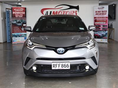 2017 Toyota C-HR - Thumbnail