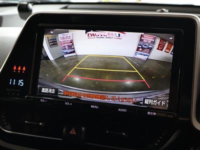 2017 Toyota C-HR - Thumbnail