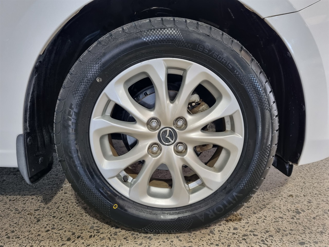 2015 Mazda Demio
