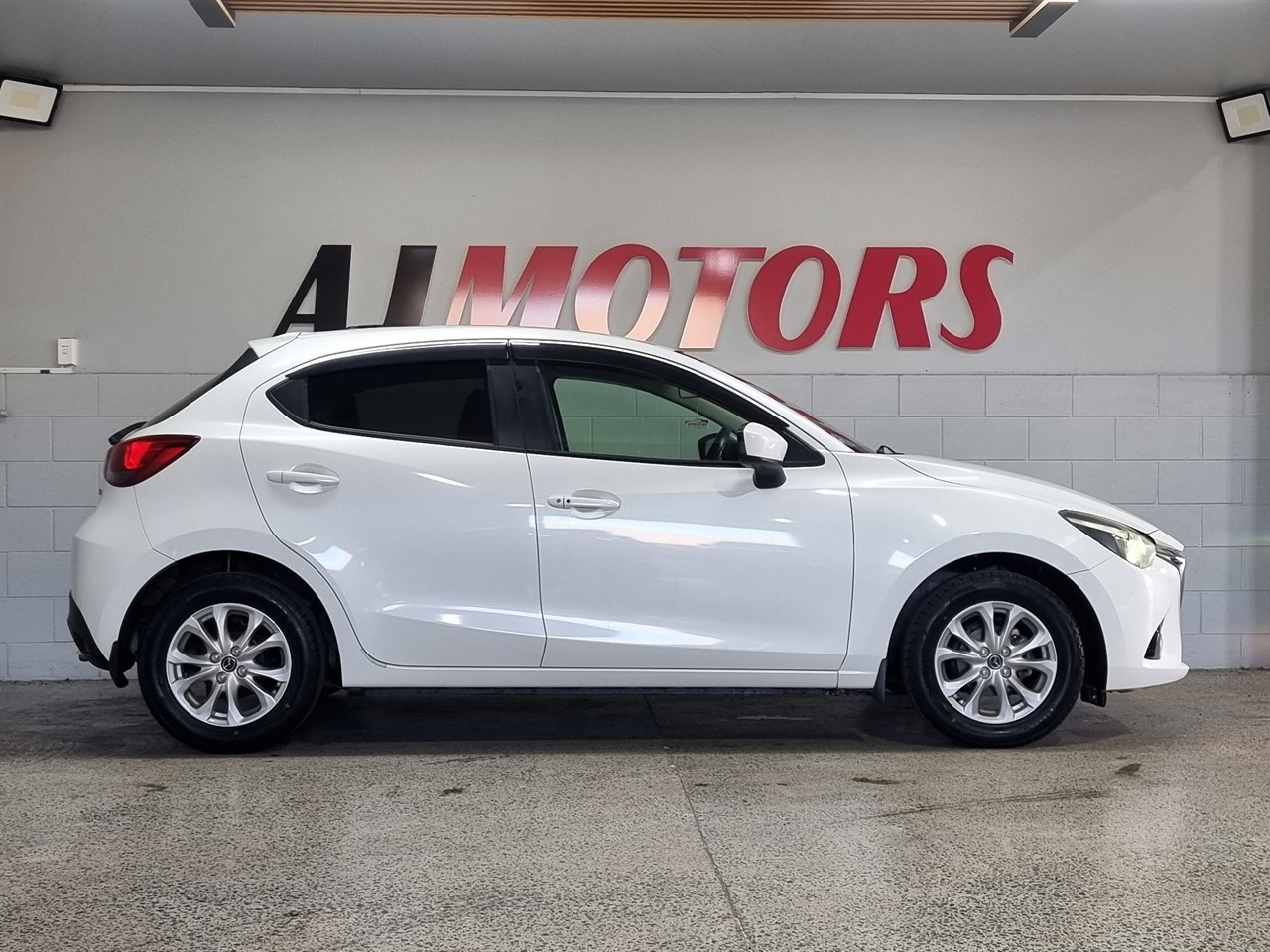 2015 Mazda Demio
