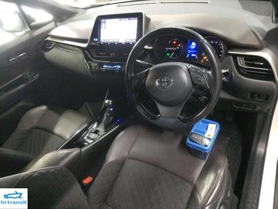 2017 Toyota C-HR - Thumbnail