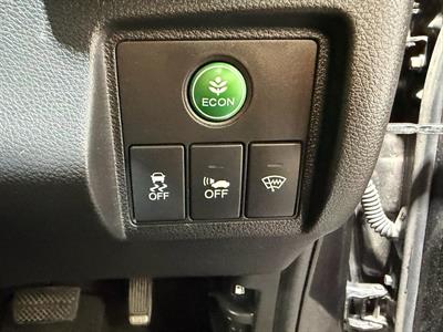 2014 Honda Vezel - Thumbnail