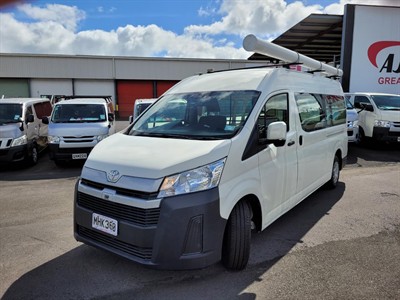 2019 Toyota Hiace - Thumbnail