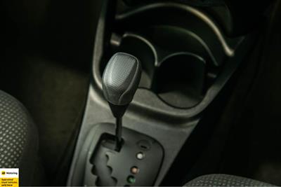 2019 Toyota Vitz - Thumbnail