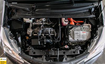 2019 Toyota Vitz - Thumbnail