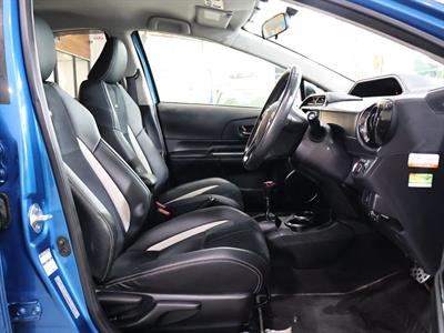 2014 Toyota Aqua - Thumbnail