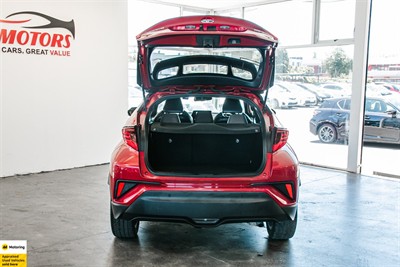 2019 Toyota C-HR - Thumbnail