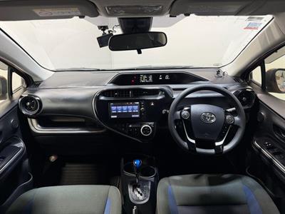 2017 Toyota Aqua - Thumbnail