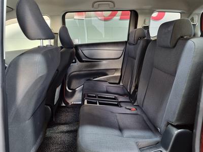 2016 Toyota Sienta - Thumbnail