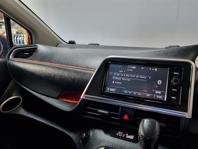 2016 Toyota Sienta - Thumbnail