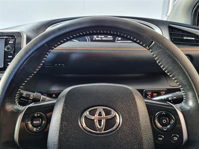 2016 Toyota Sienta - Thumbnail