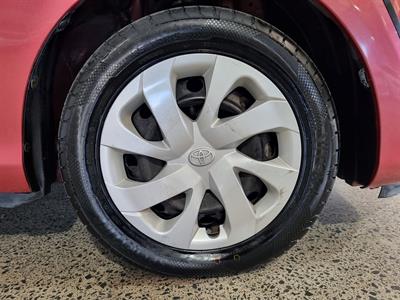 2016 Toyota Sienta - Thumbnail