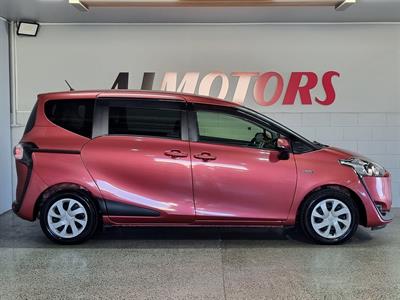 2016 Toyota Sienta - Thumbnail