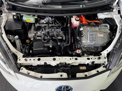 2017 Toyota Aqua - Thumbnail