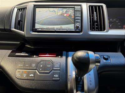 2013 Honda STEPWAGON - Thumbnail