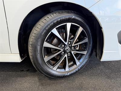 2013 Honda STEPWAGON - Thumbnail