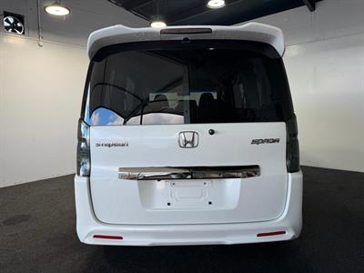 2013 Honda STEPWAGON - Thumbnail