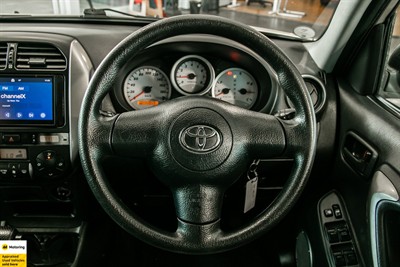 2005 Toyota RAV4 - Thumbnail