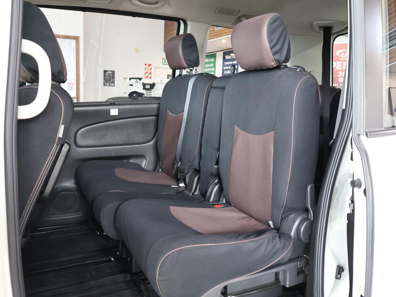2015 Nissan Serena