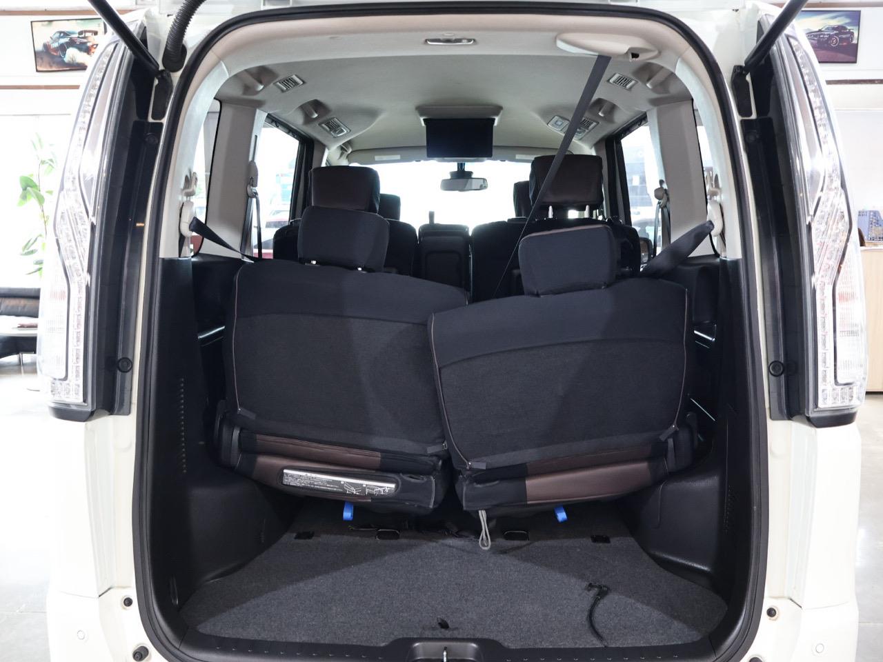2015 Nissan Serena