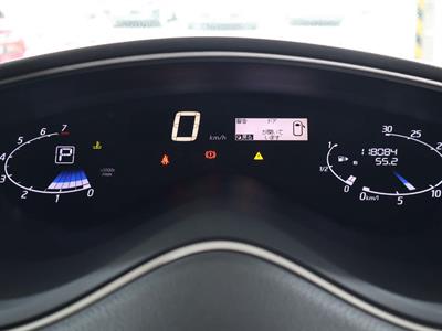 2015 Nissan Serena - Thumbnail