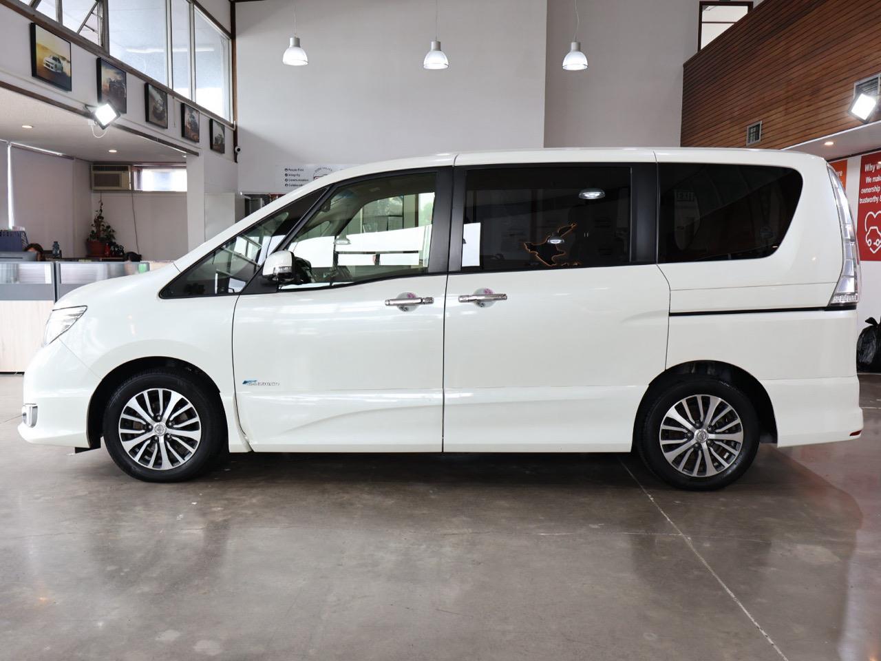 2015 Nissan Serena