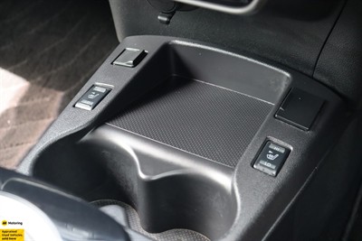 2016 Nissan Leaf - Thumbnail