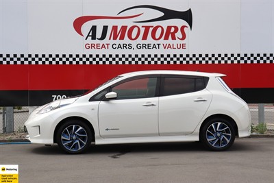 2016 Nissan Leaf - Thumbnail