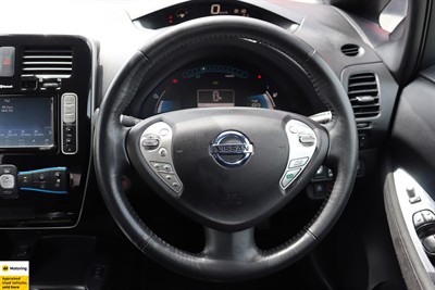 2016 Nissan Leaf - Thumbnail