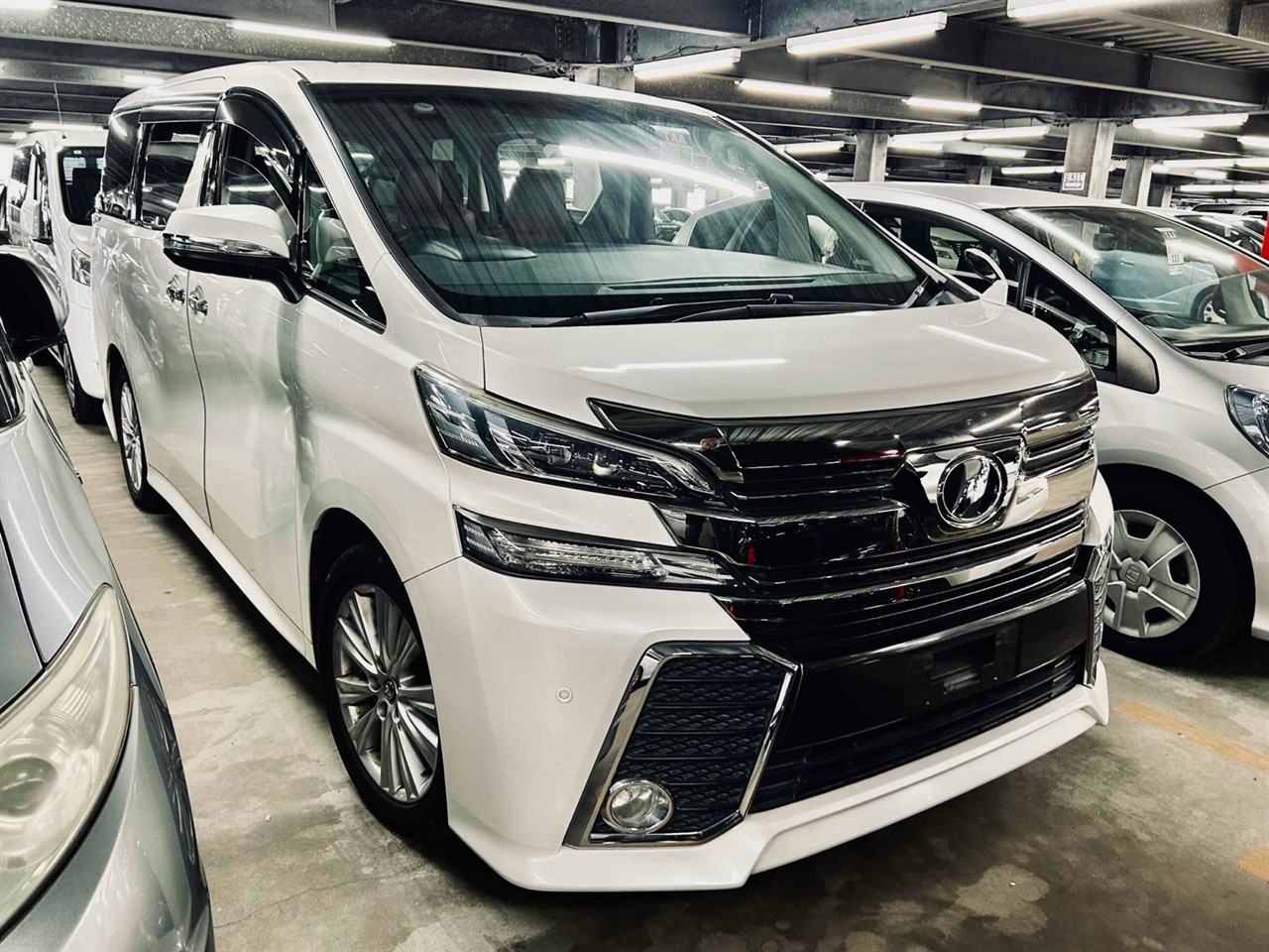 2015 Toyota Vellfire