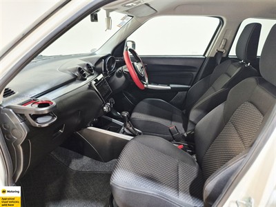 2018 Suzuki Swift - Thumbnail