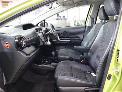 2015 Toyota Aqua - Thumbnail