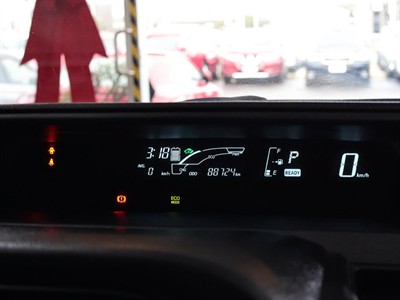 2015 Toyota Aqua - Thumbnail