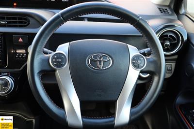 2015 Toyota Aqua - Thumbnail