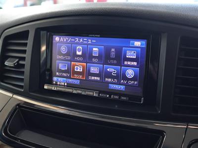2012 Nissan Elgrand - Thumbnail