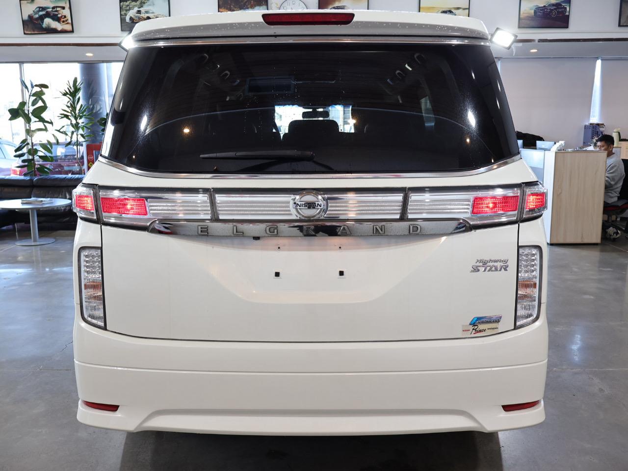 2012 Nissan Elgrand