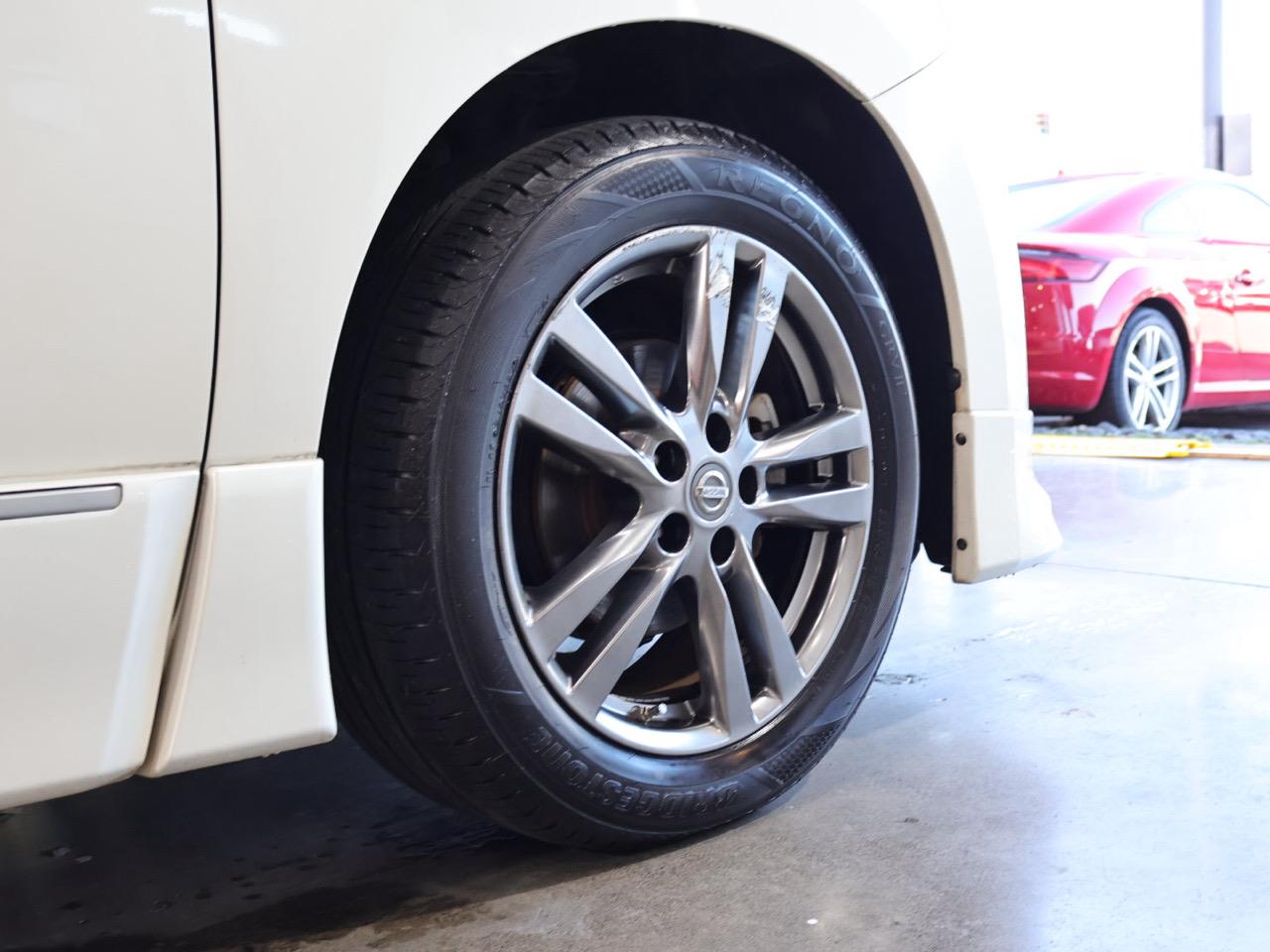 2012 Nissan Elgrand