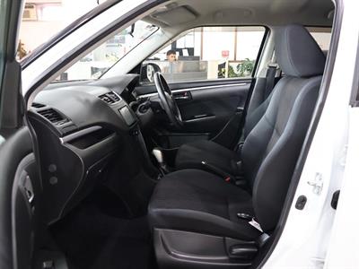2014 Suzuki Swift - Thumbnail