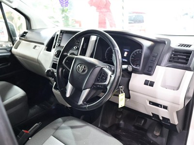 2019 Toyota Hiace - Thumbnail