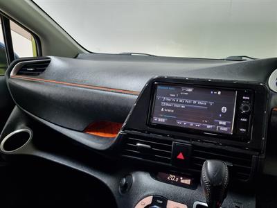 2016 Toyota Sienta - Thumbnail