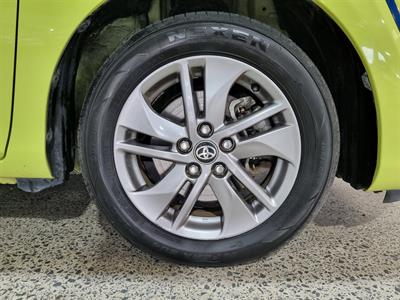 2016 Toyota Sienta - Thumbnail