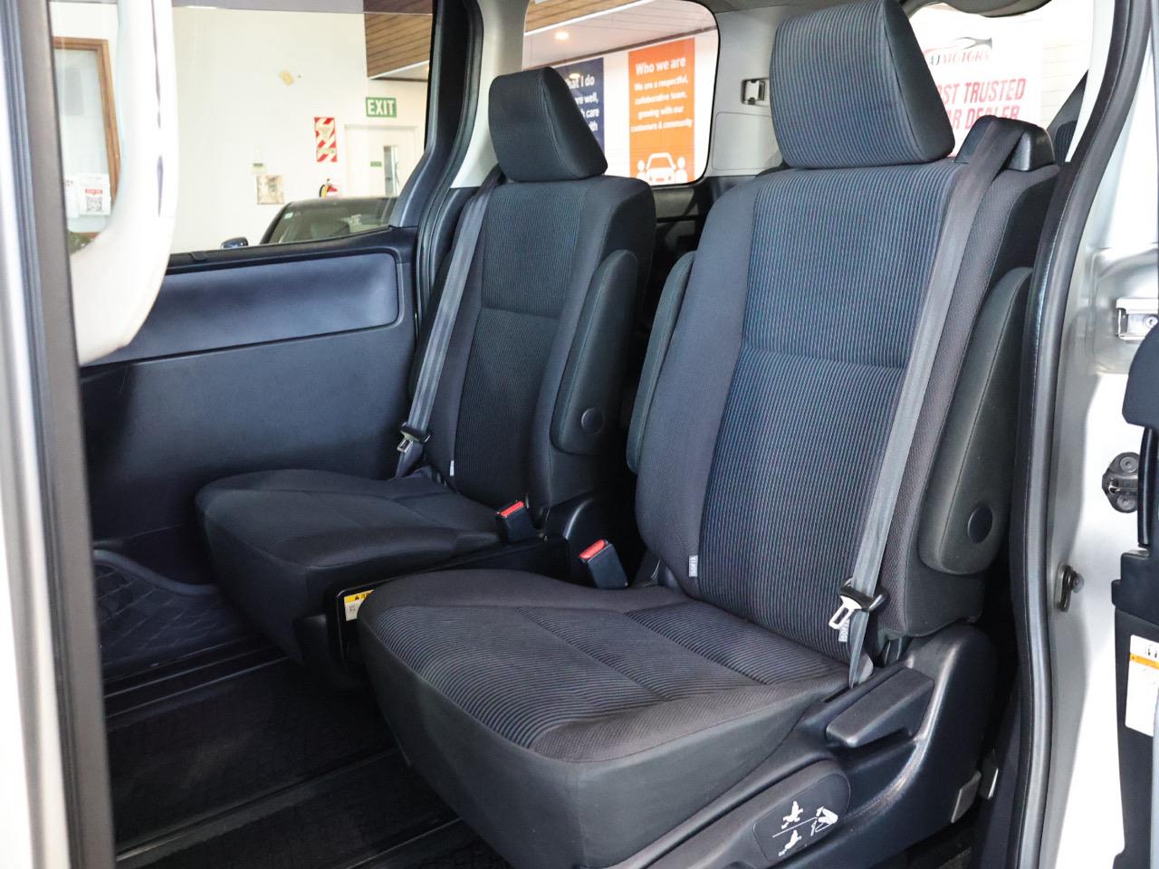 2015 Toyota Noah
