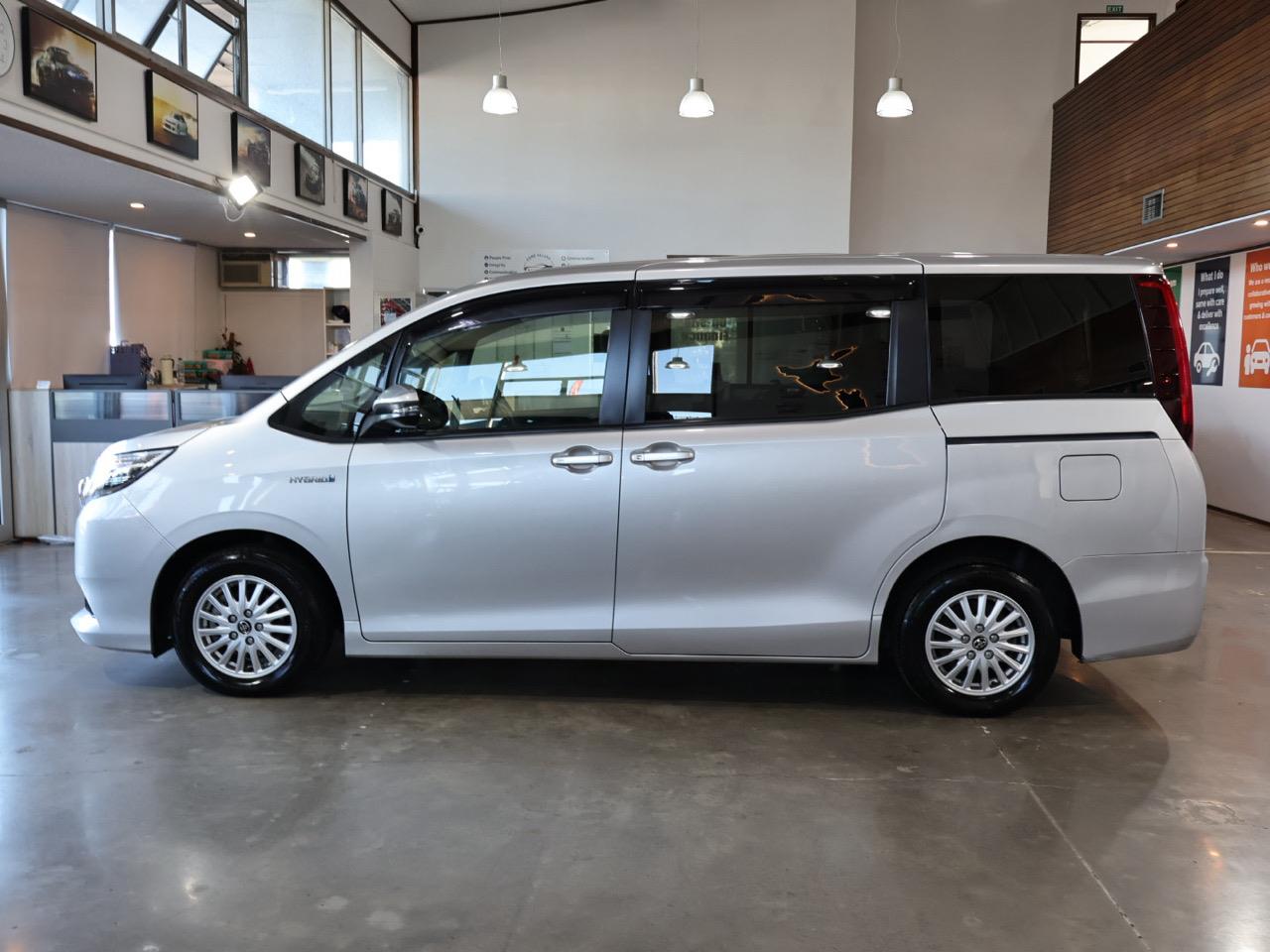 2015 Toyota Noah