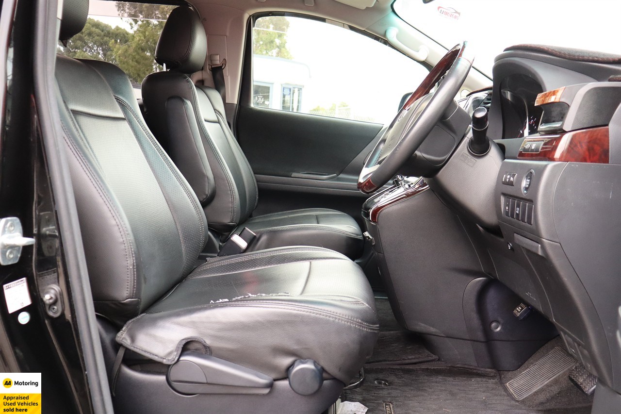 2012 Toyota Vellfire
